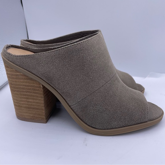Call It Spring suede peep toe mules stack heeled women’s Size 7.5 Galerassi - Picture 11 of 11